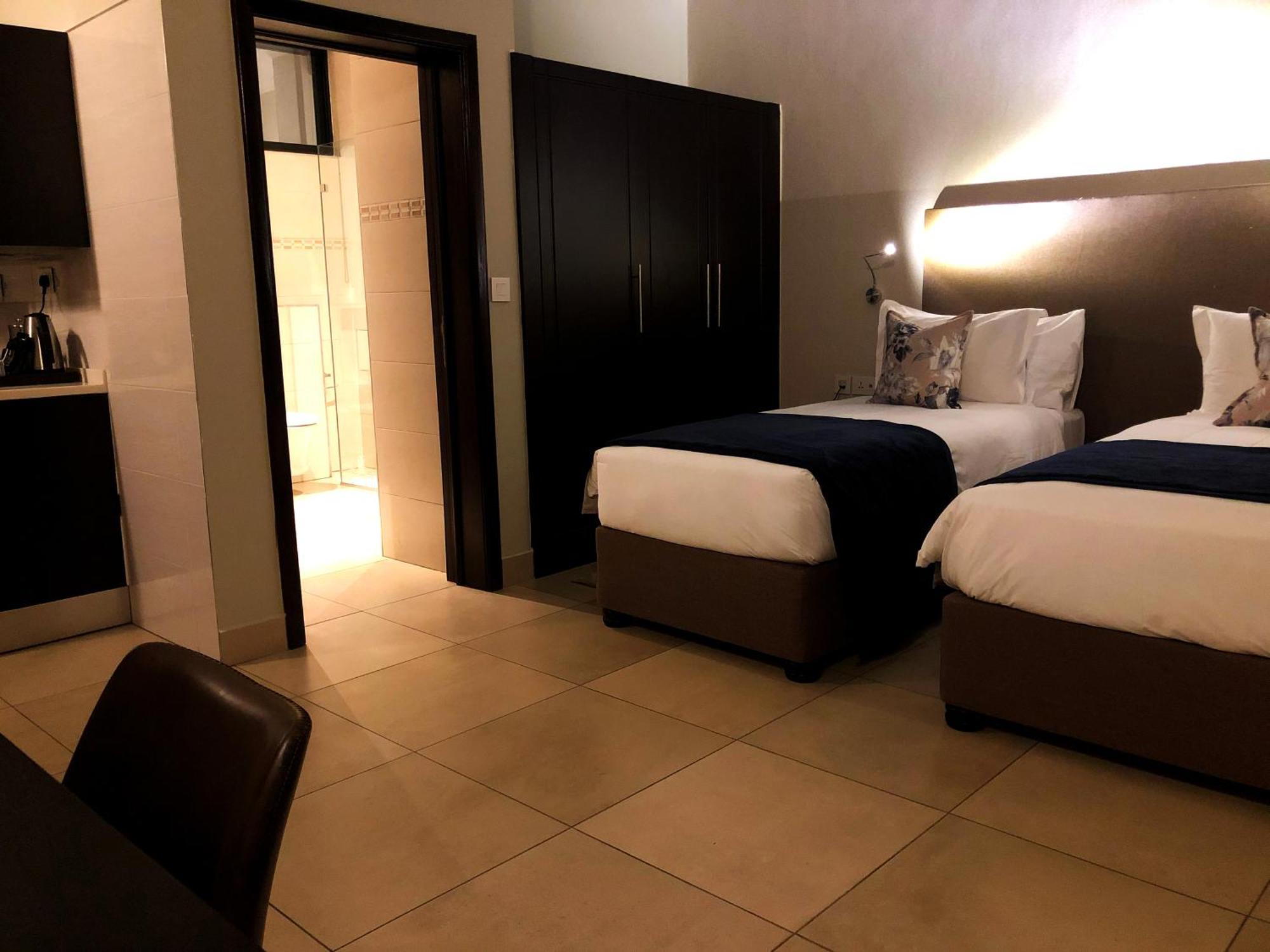 Mythos Boutique Hotel Кигали Номер фото
